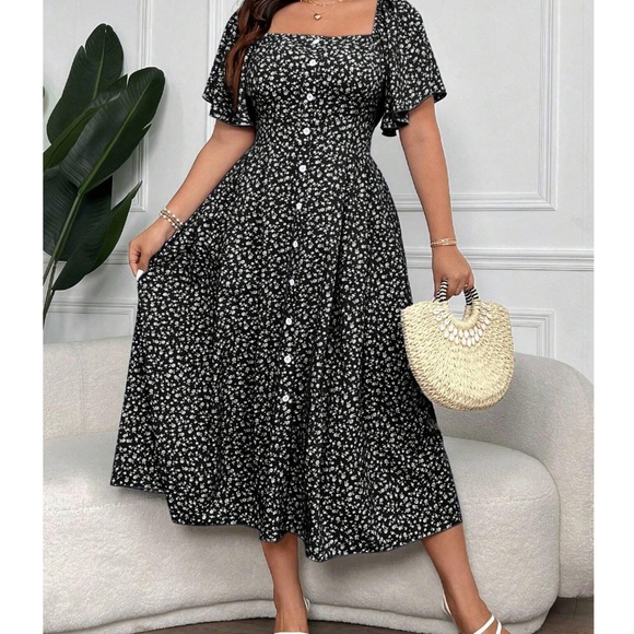 Plus Floral Print Button Butterfly Sleeve Dress - Picture 2 of 7